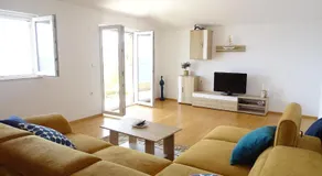 6-pax Apartment ON THE BEACH - TOP Floor, Great sea view, Parking ensured - Image 2
