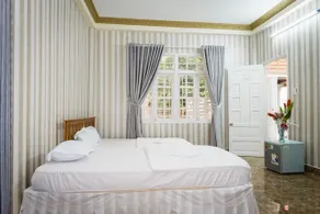 Happy House - Image 5