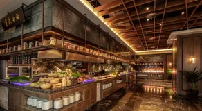 Jinling Grand Hotel - Image 4