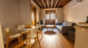 Apartamentos Turísticos La Casa Grande - Image 3
