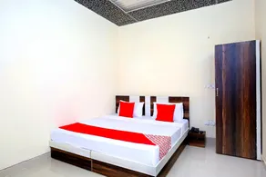 OYO Hotel Hc King - Image 4