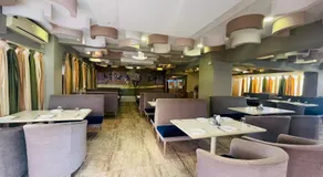 Home2 Renaissance Club - Image 2