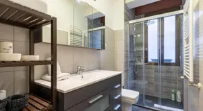 Gran Bilbao VI by Aston Rentals - Image 2