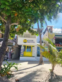 Sunvilla beachfront hotel - Image 1