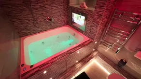 Azura Suites - Image 5