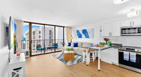 Gorgeous Condo with Ocean View, Near Beach, Free Parking - Image 3