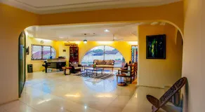 Sealine View - Image 3
