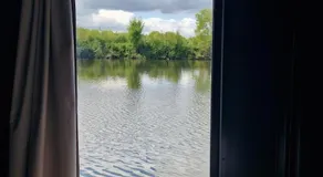 Bateau logement tout confort, vue magique! - Image 4
