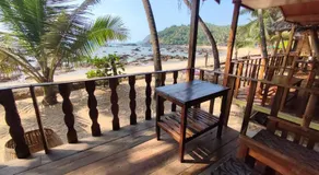 Sea Front Cottage Little Khola - Image 5