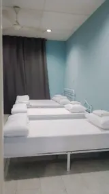 Homestay Taman Tanjung Jaya Paka 4 Bedrooms 4 AC 3 Bathrooms Netflix 15 Paxs - Image 2