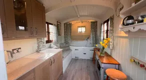 Orchard Shepherds Hut - Image 2