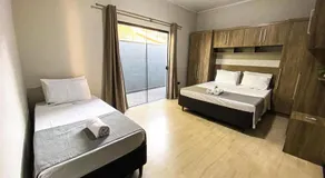 Linda casa com piscina prox. Centro - Image 2