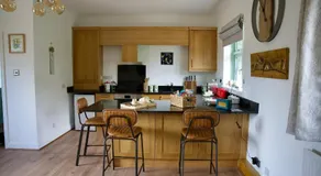 Tring Grange Cottage Sleeps 2 with Onsite Parking - Image 4