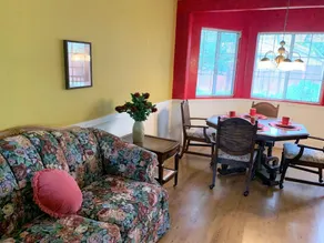 Peach Blossom Country House - Image 2
