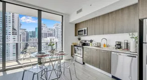 Corner condo w/ Unrivaled views - Image 5