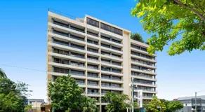 Brisbane City Luxury 2BR - Skyline Views - Free Parking - Image 5