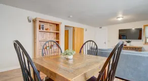 Charming and cozy downtown Bozeman 3 bedroom condo Walk to dinner and drinks - Image 5