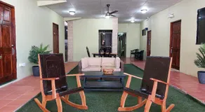 Hospedaje Los Lirios Chitré - Image 2