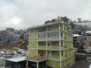 Zambhala Hotel Tawang - Image 2