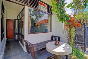 OYO 91971 Hotel Puri Sokasati - Image 3