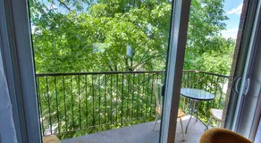 Beautiful Spacious Apartments! 6 guest Vacation home Montreal - Image 4