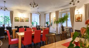MAXMILLIAN Pension & Restaurant - Image 3
