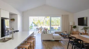 Free night! Pay for 2 stay for 3 - Image 2