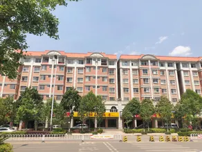 Yuqing Boutique Hotel - Image 5