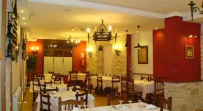 Hostal Los Claveles - Image 3