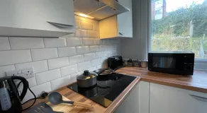 Skyway Suites Luton - Image 3
