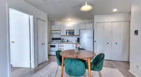 Montreal & Free Parking Comfy Cozy Pierrefonds Apts - Image 4