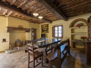 Provincial Villa In Cortona With Swimming Pool - Image 4