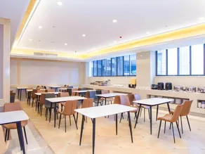 Vienna International Hotel Guangxi Nanning Chaoyang Plaza Theater Metro Station - Image 4