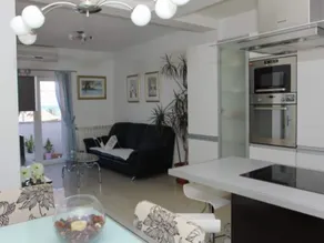 Three Bedroom Apartment A42 - Image 2