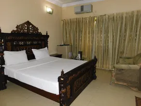 Butt Lodges 1 - Image 3