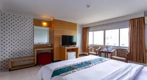 Satit Grand View Hotel - Image 2