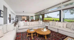 Bella's Block Vineyard Retreat with Tennis Court, Shoreham - Image 2