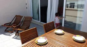 Duplex Precioso con Terraza y Piscina - Image 4