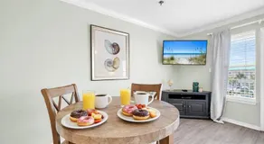 Condo with Gulf View & pool, beach access & bunks - Image 3