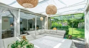 Spacious Duinland 188 home with veranda - Image 2