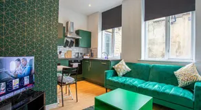 Crown Street Retreat - Image 3