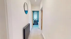 Stylish 2 Bed Apt, 2 Minute Walk From The Beach. - Image 5