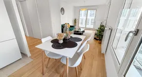 Balcon ensoleillé, design moderne - Image 5