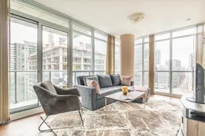 Maple Leaf Suites - Image 3