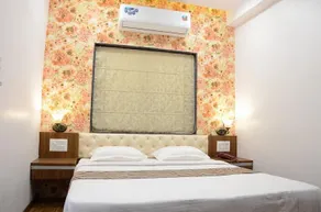 Hotel Kusum Valley - Image 2