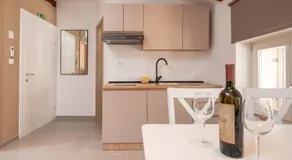 AAA Apartments & Rooms with FREE parking - Image 3
