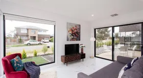 Bright and Chic House at Throsby with 4 Bedrooms - Image 2