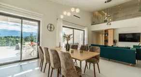 Villa Orientem Bis - 2025 Modern Retreat with Infinity Pool & Sunrise Views - by PosarelliVillas - Image 4