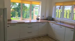 Simla Bungalow, Tetney, Spacious Parking, Private Garden - Image 3