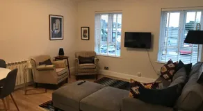 Central town location apartment - Image 2